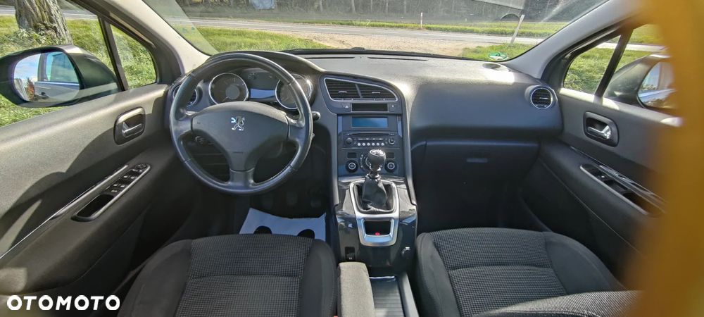 Peugeot 5008 2.0 HDi Allure 7os - 25