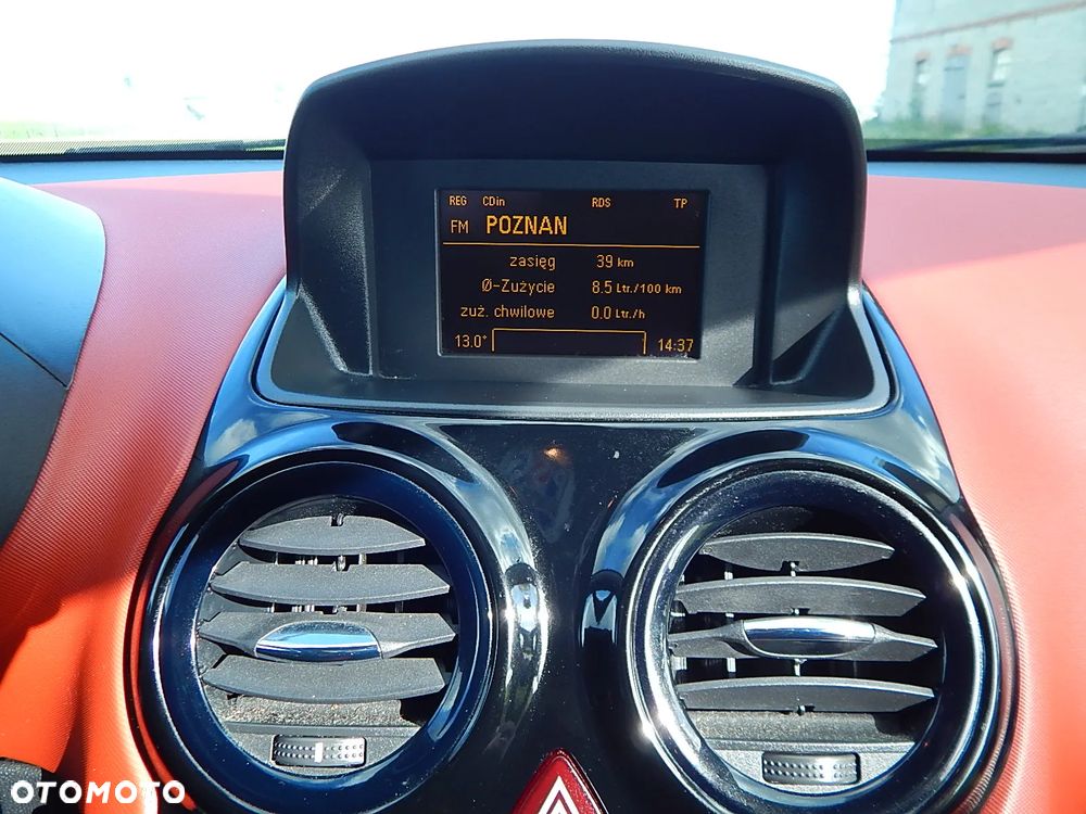 Opel Corsa 1.4 16V Cosmo - 15