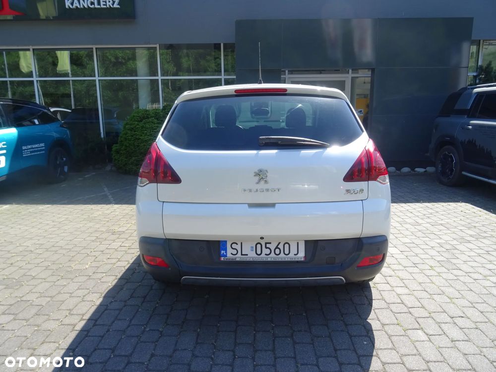 Peugeot 3008 1.2 PureTech Allure S&S - 8
