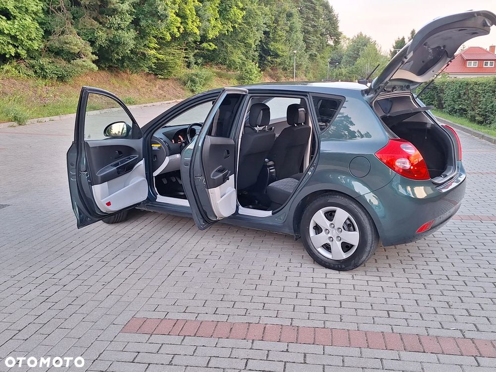 Kia Ceed 1.4 CVVT Attract - 14