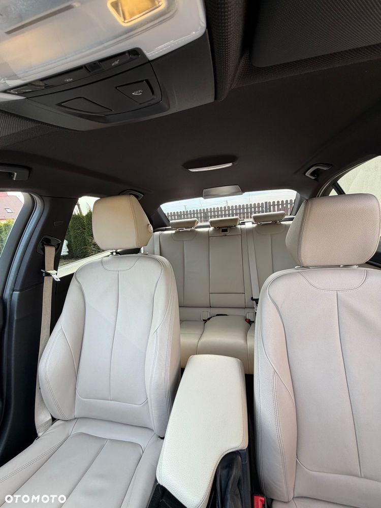 BMW Seria 3 328i xDrive Sport Line - 14