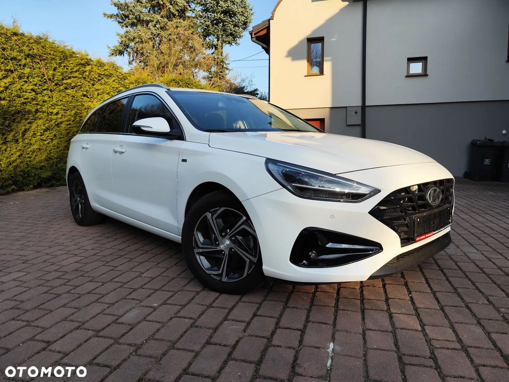 Hyundai i30 1.5 T-GDI 48V-Hybrid Advantage - 1