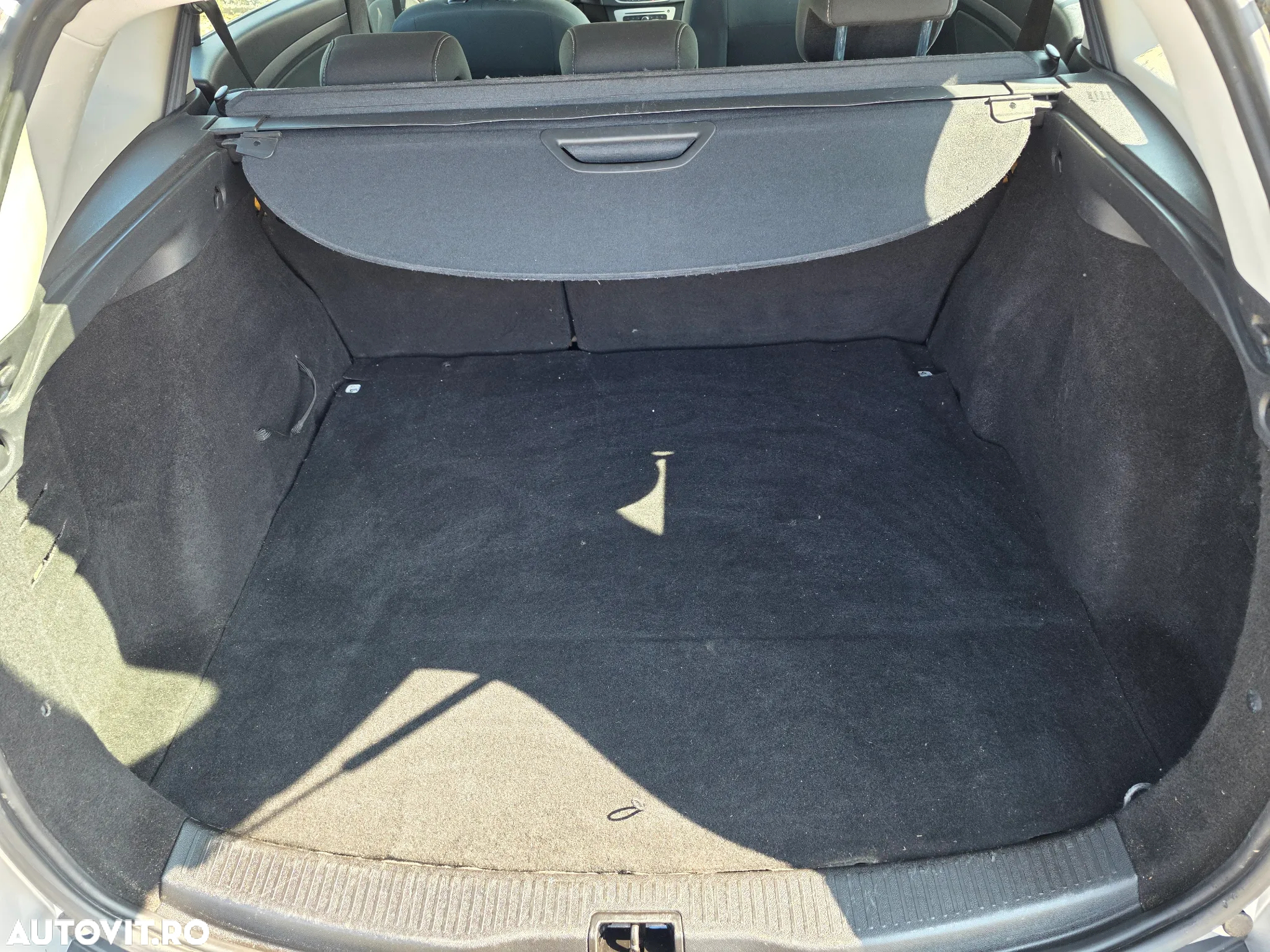 Renault Megane Grandtour ENERGY TCe 115 Start & Stop Authentique - 9