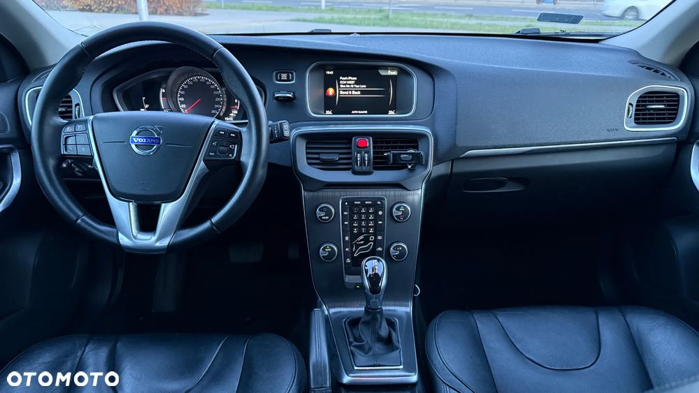 Volvo V40 D4 Drive-E Summum - 9