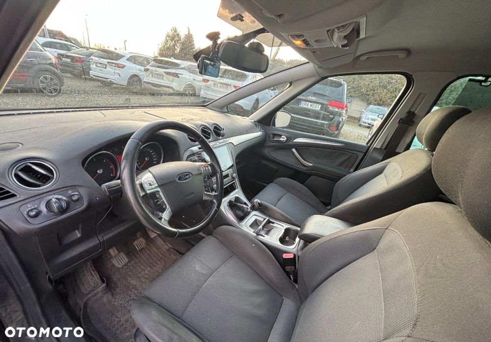 Ford S-Max - 9