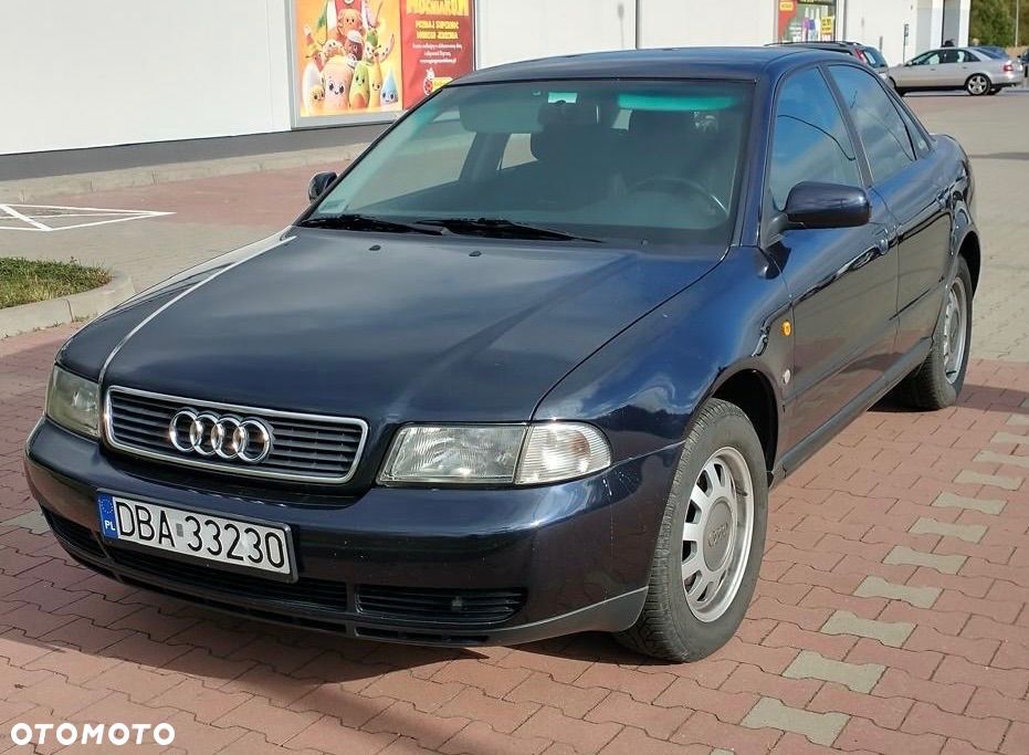Audi A4 - 1