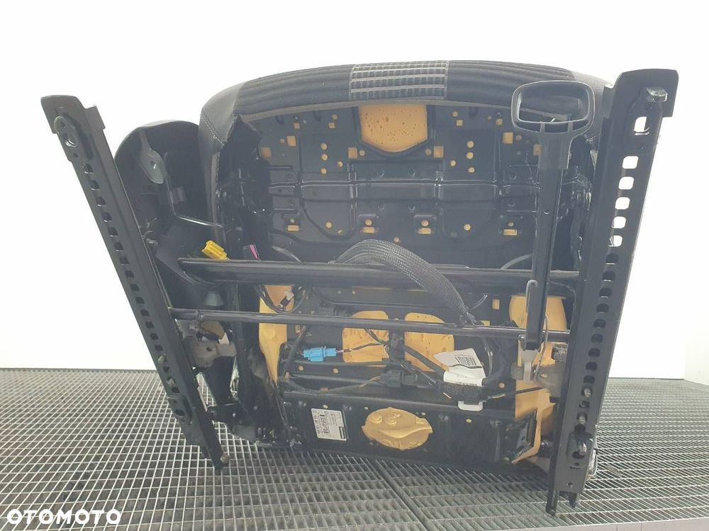 FOTEL PRAWY PRZÓD PASAŻERA GRZANY VW GOLF V 5D EUROPA - 7