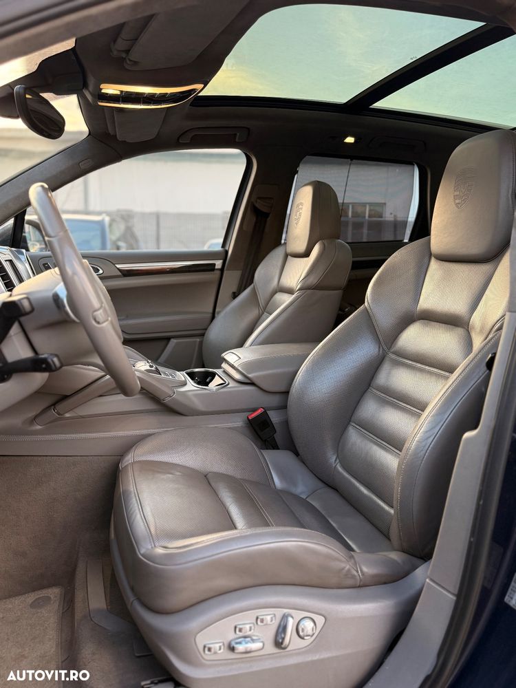 Porsche Cayenne 3.0 L V6 - 14