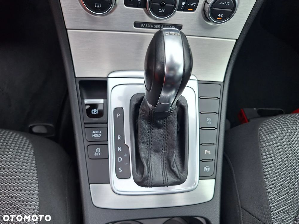 Volkswagen Passat 1.4 TSI DSG BlueMotion Technology Exclusive - 24