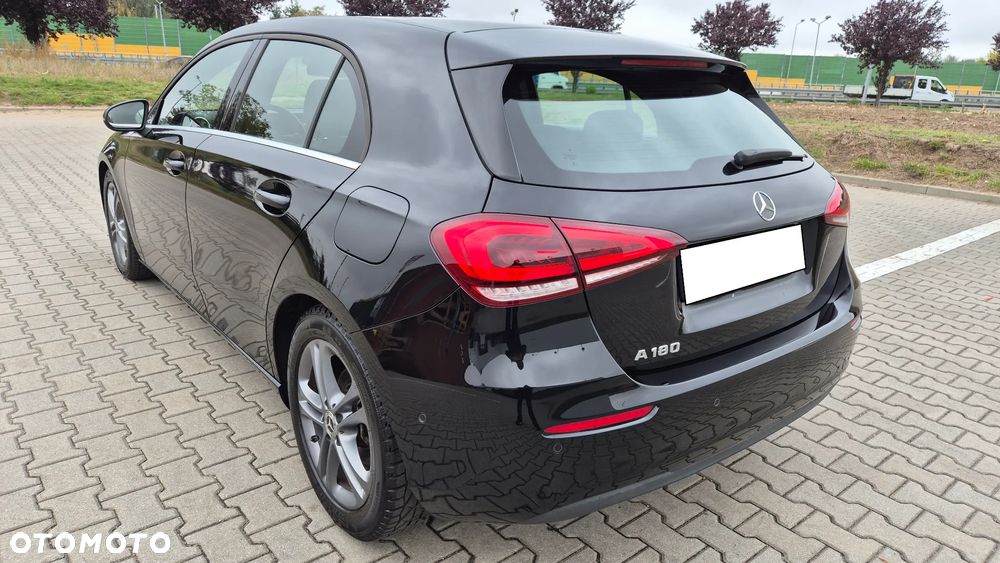 Mercedes-Benz Klasa A 180 Style 7G-DCT - 3