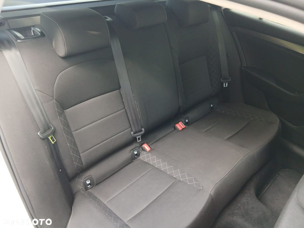Skoda Superb 1.6 TDI Style - 30