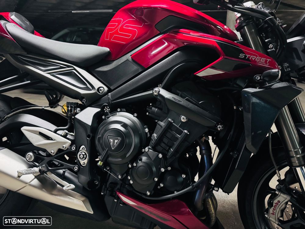 Triumph Street Triple - 7