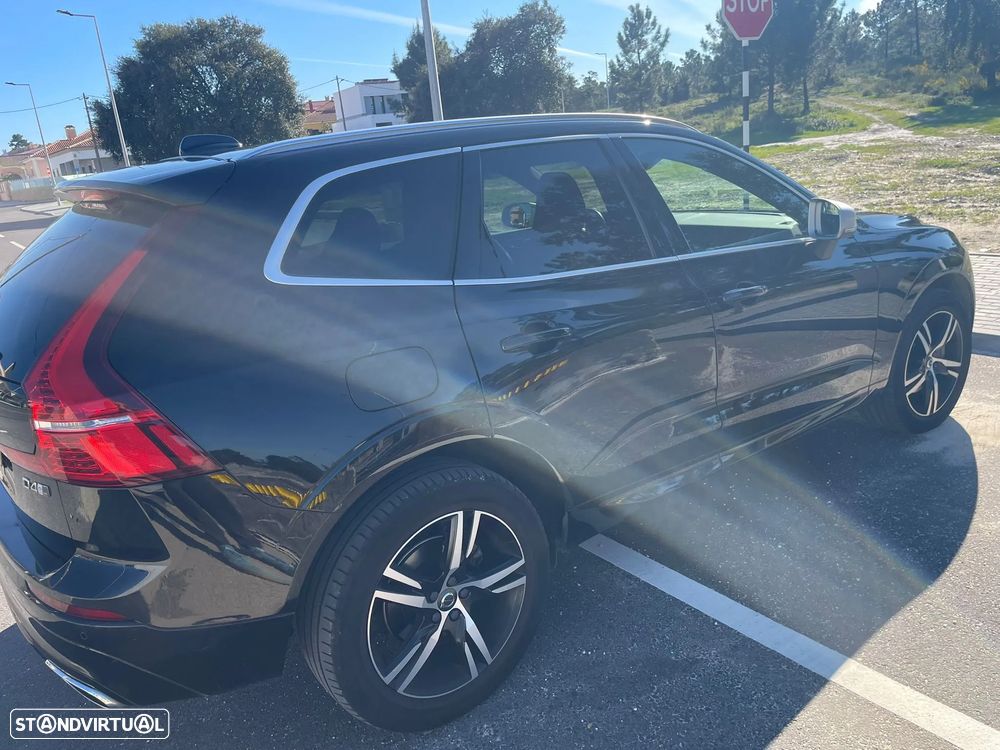 Volvo XC 60 2.0 D4 R-Design AWD Geartronic - 8