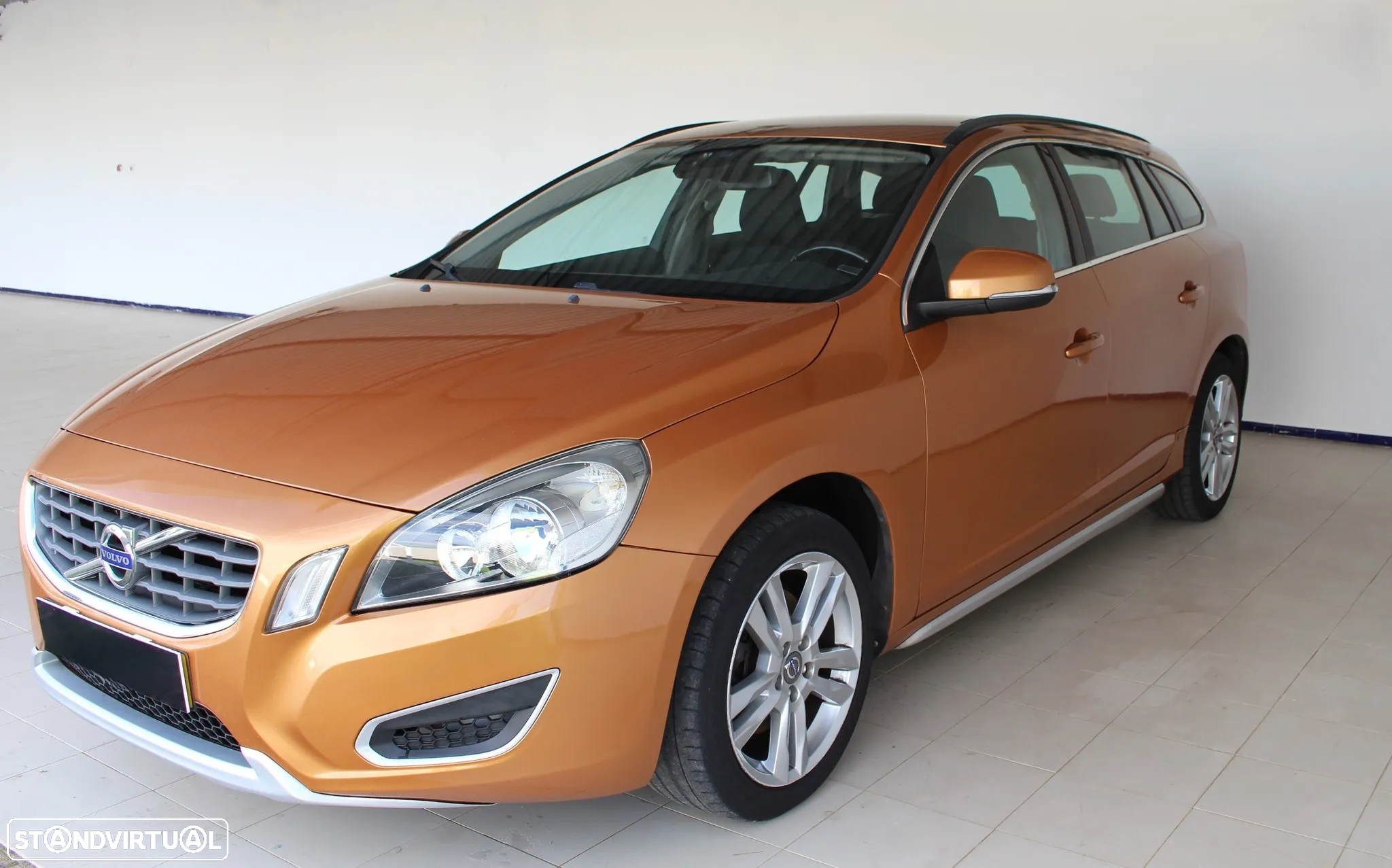 Volvo V60 2.0 D3 Momentum - 3
