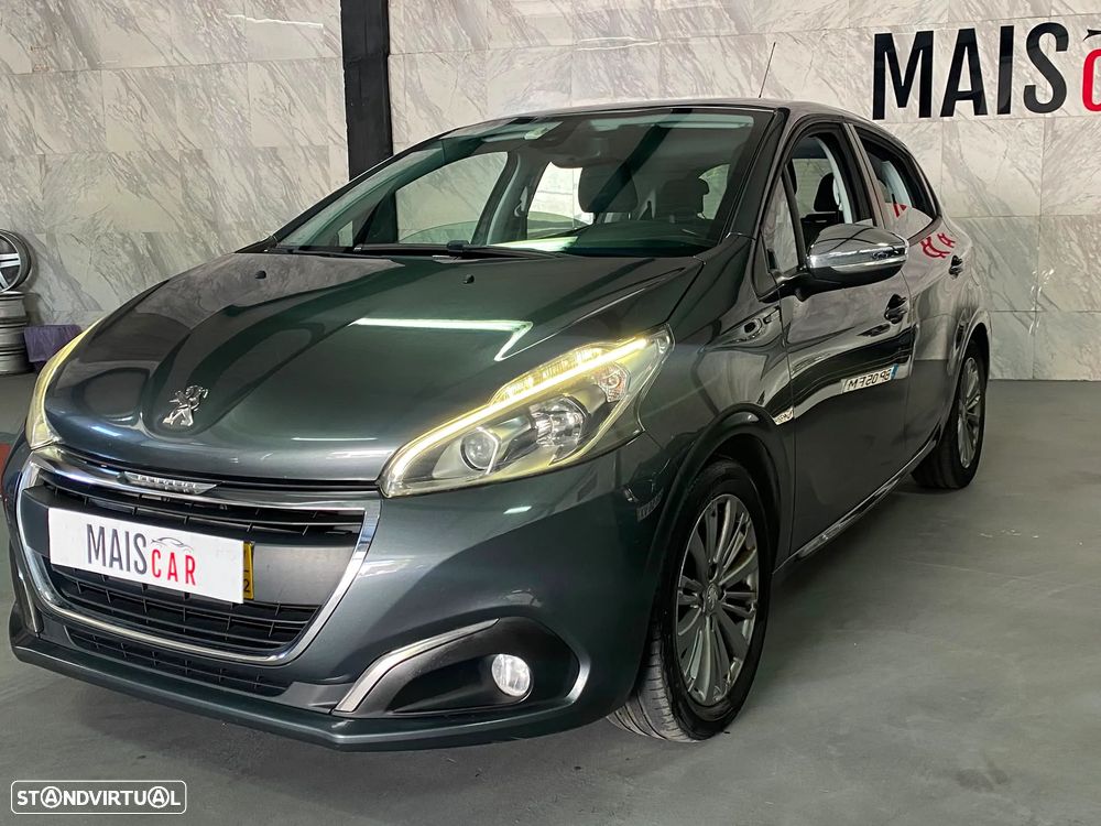 Peugeot 208 1.2 PureTech Style - 1