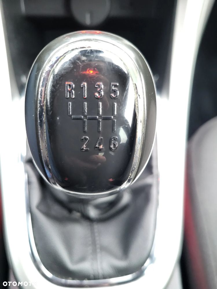 Opel Astra 1.4 Turbo - 17