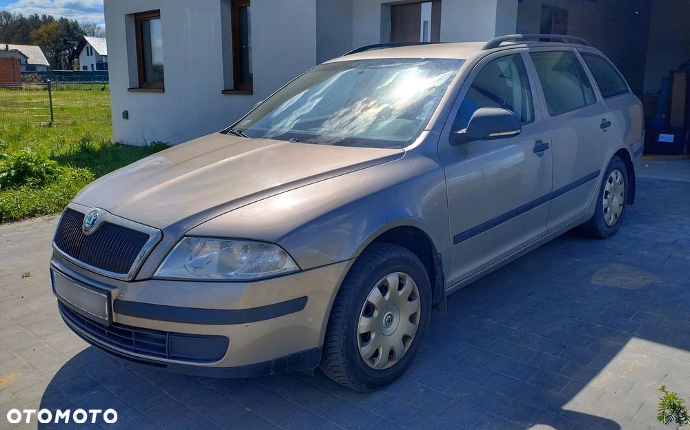 Skoda Octavia 1.6 Tour - 6