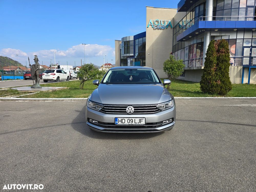 Volkswagen Passat - 2
