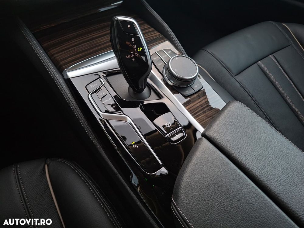 BMW Seria 5 520d xDrive Aut. Luxury Line - 33