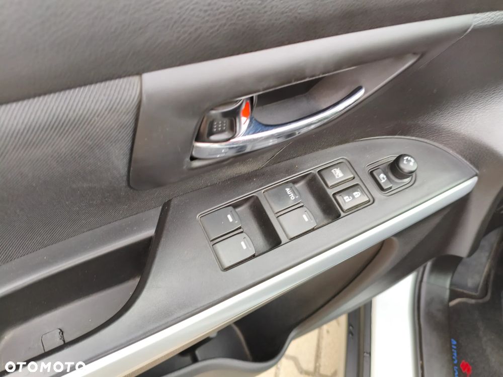Suzuki S-Cross - 24
