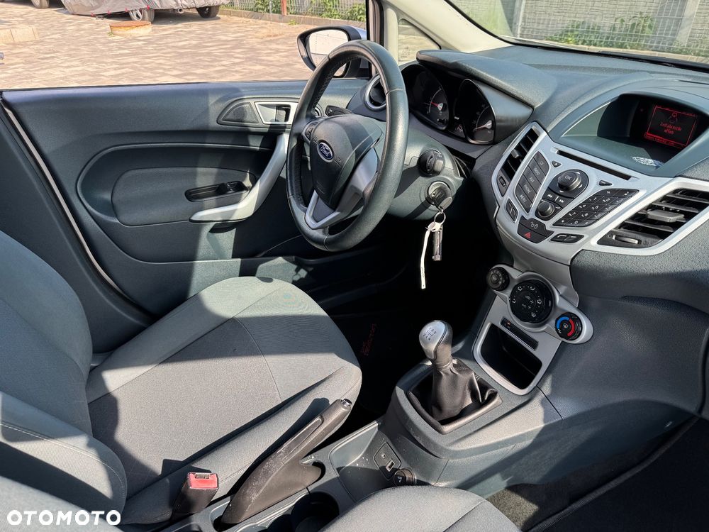 Ford Fiesta - 16