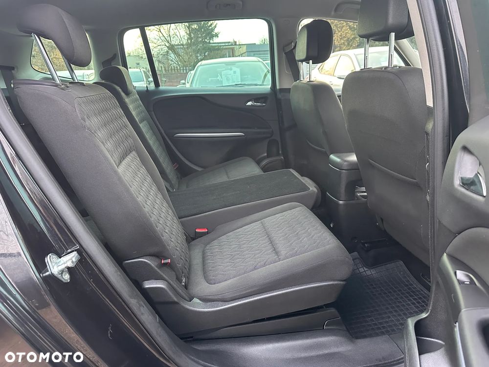 Opel Zafira - 24