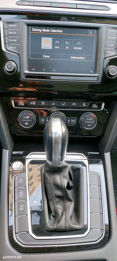 Volkswagen Passat 2.0 TDI DSG 4Motion R Executive - 13