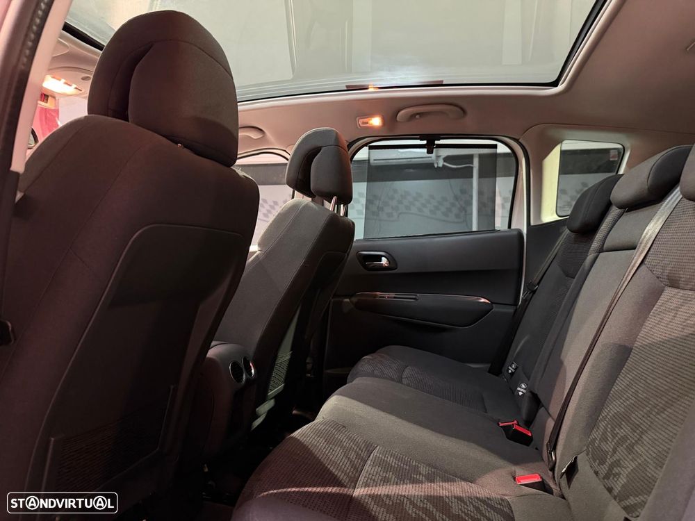 Peugeot 3008 1.6 HDi Allure - 9
