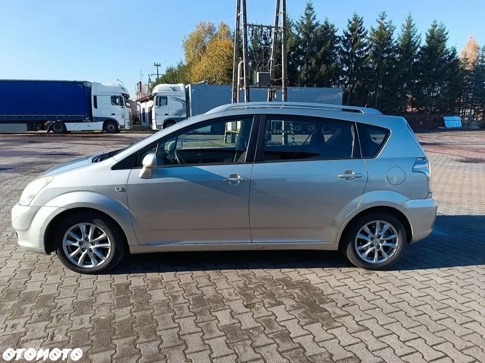 Toyota Corolla Verso - 1