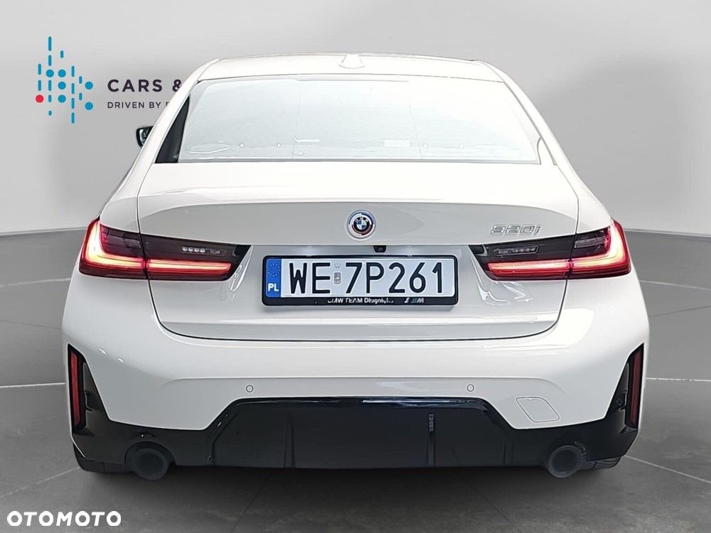BMW Seria 3 320i - 21