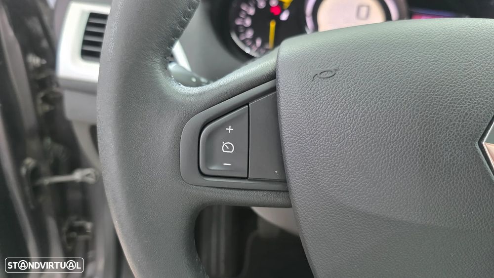 Renault Mégane Sport Tourer 1.4 TCE Dynamique S - 25