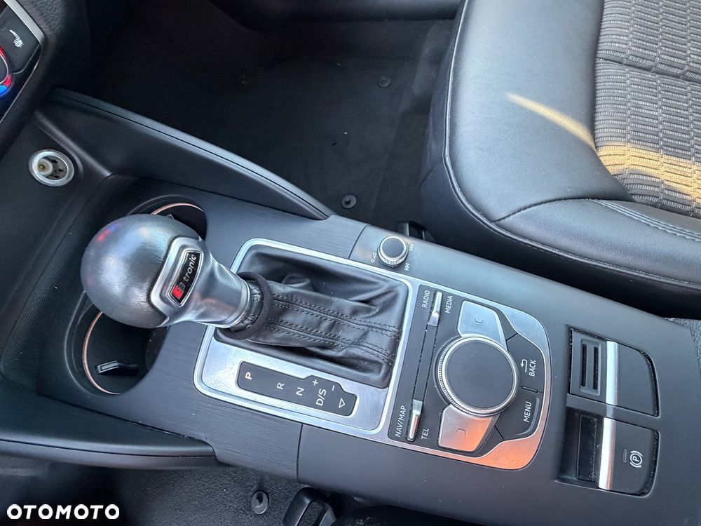 Audi A3 Sportback 30 TDI S tronic design - 21