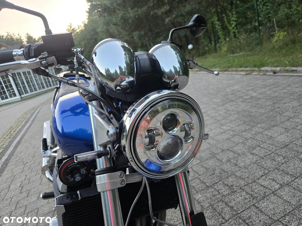 Suzuki GSX - 30