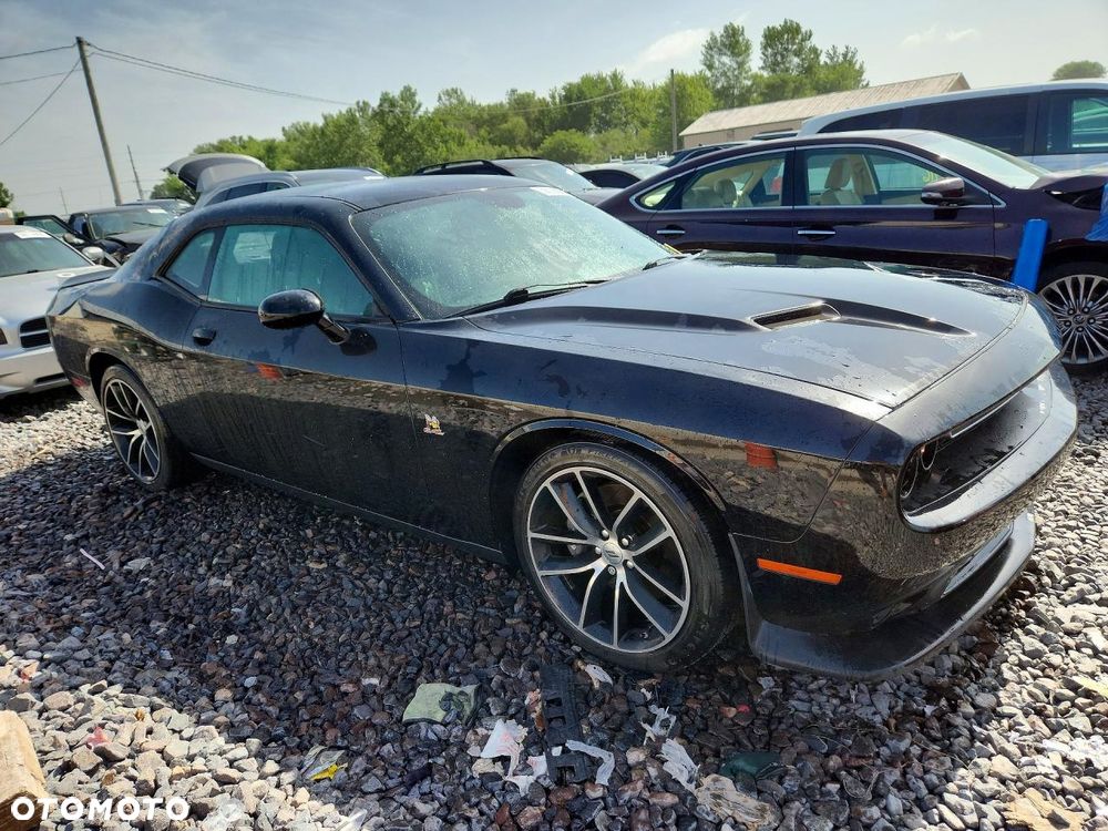 Dodge Challenger - 4