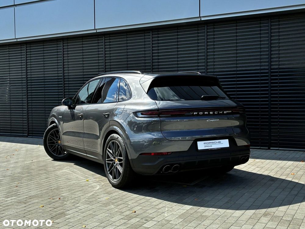 Porsche Cayenne - 4