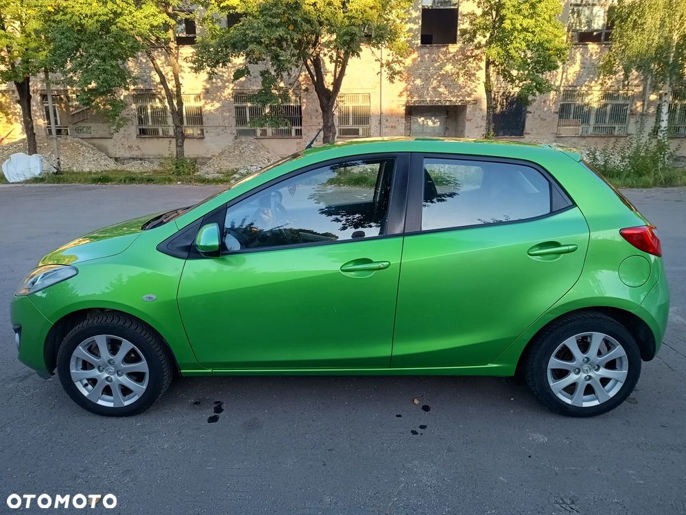 Mazda 2 - 4