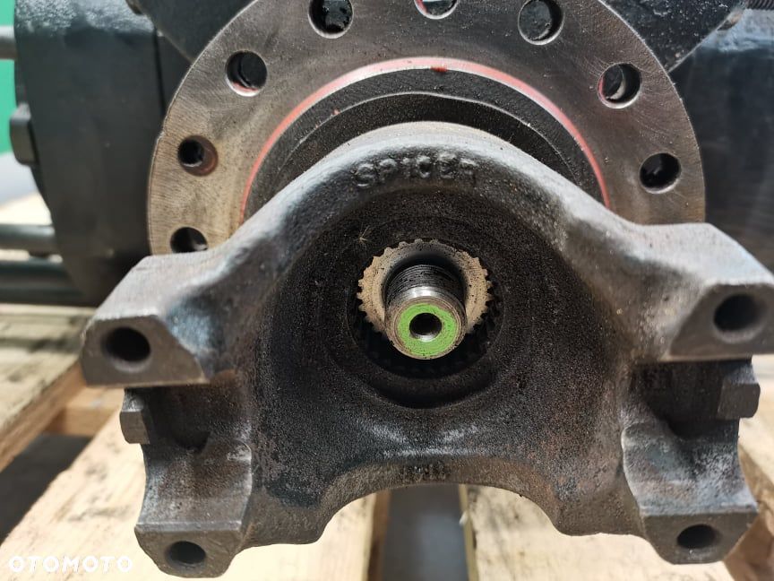 Atak Spicer 14X32 {367 212 134} - 4