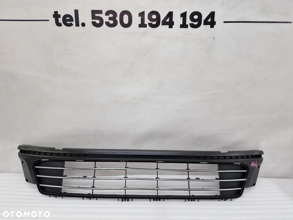 FORD GALAXY MK2 LIFT 09-15 Z CHROMAMI KRATKA ŚRODKOWA ZDERZAKA PRZEDNIEGO , NR AM21-17B968-AC , NR AUKCJI K144 - 1