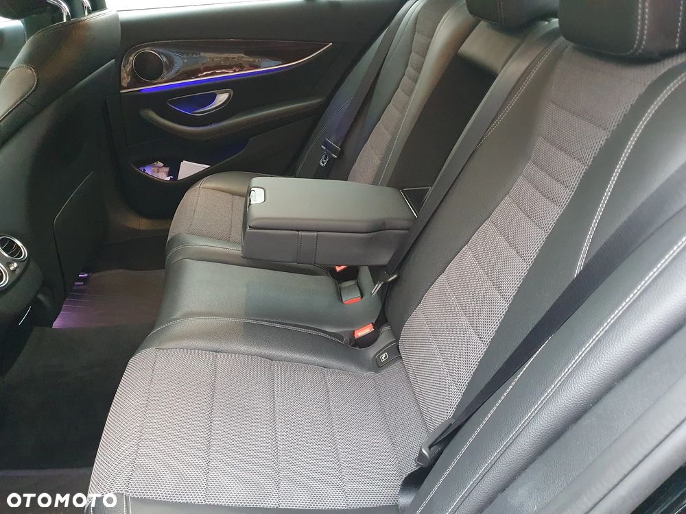 Mercedes-Benz Klasa E 220 d Business Edition 9G-TRONIC - 33