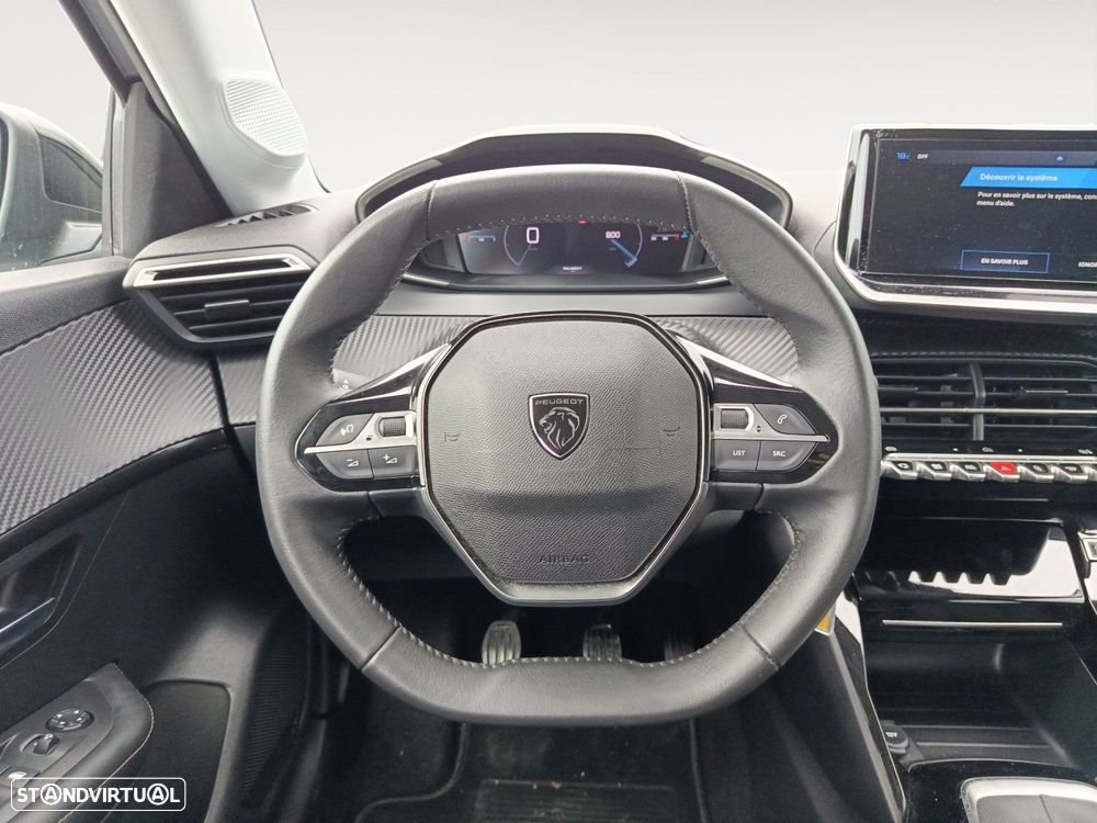 Peugeot 208 1.2 PureTech Allure — fotografia 12