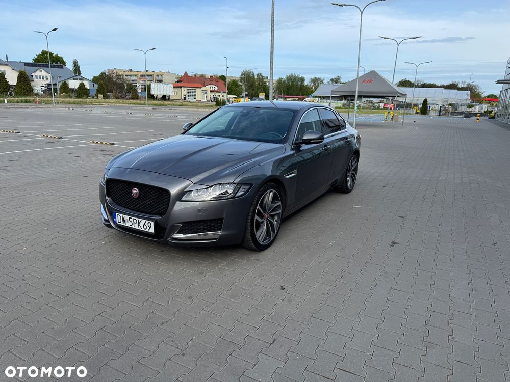 Jaguar XF - 3