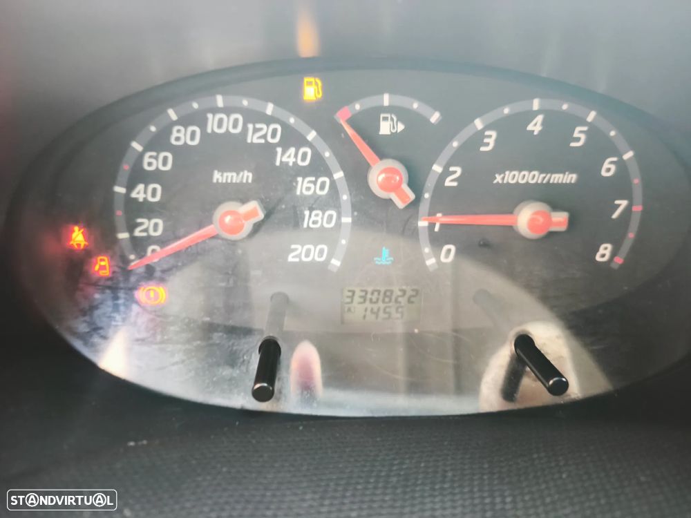 Nissan Micra 1.0 Emotion AC - 5