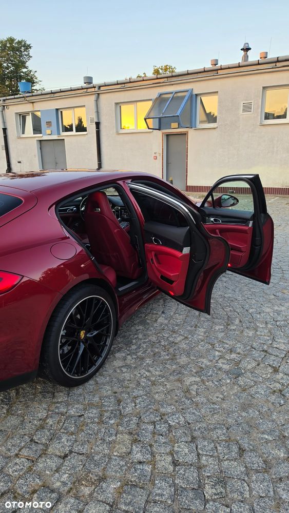 Porsche Panamera - 8