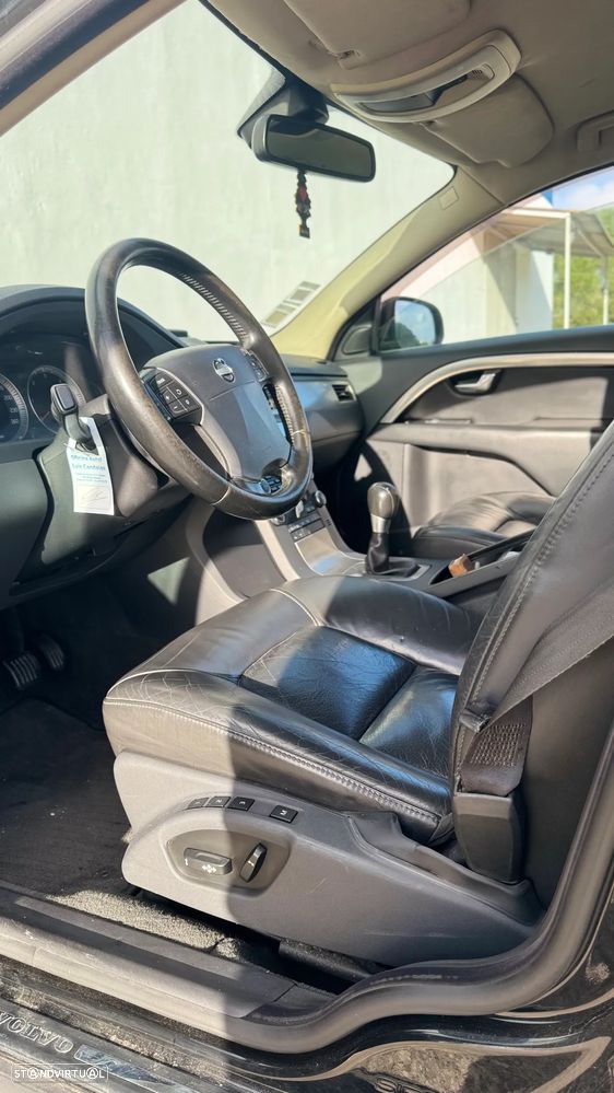 Volvo V70 2.0 D Momentum - 13