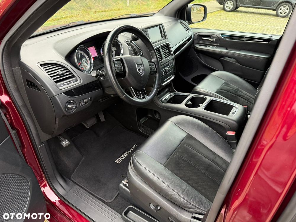 Dodge Grand Caravan - 15