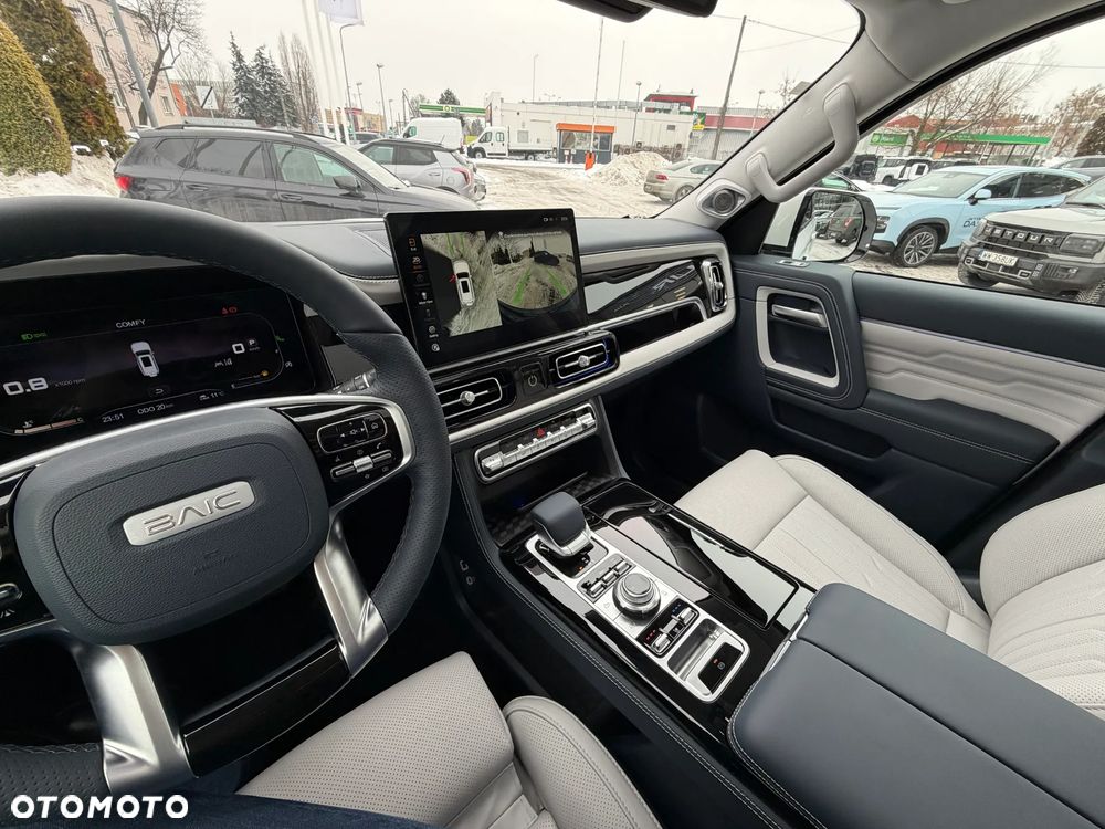 BAIC BJ60 mHEV Flagship 4x4 - 32
