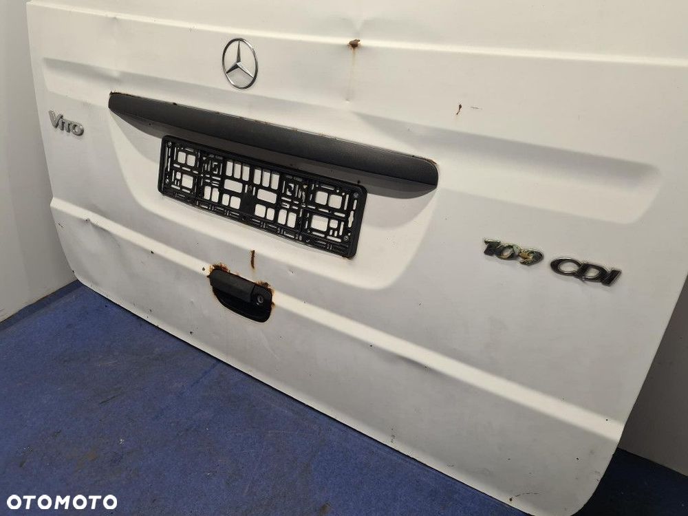 MERCEDES-BENZ VITO W639 TYLNA KLAPA BAGAŻNIKA - 8