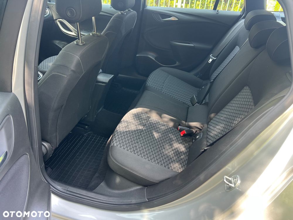 Opel Astra 1.2 T Edition S&S - 21