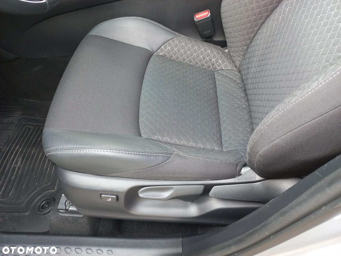 Toyota C-HR - 9