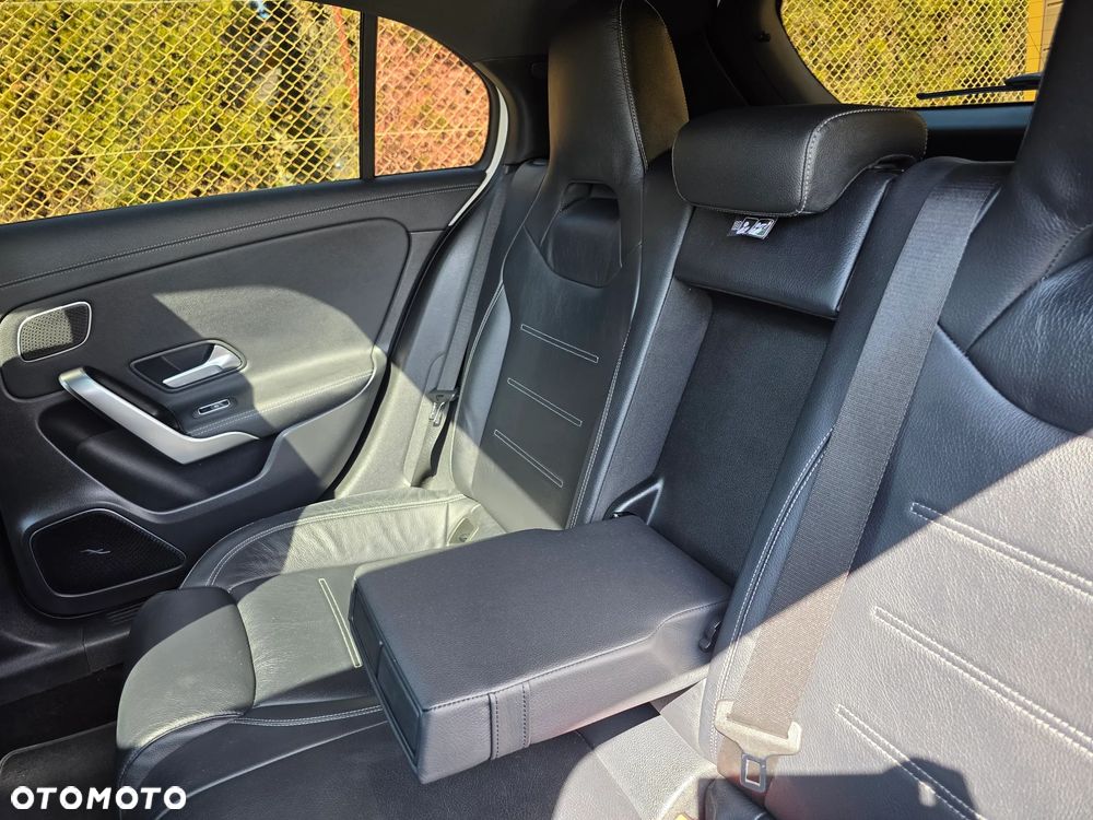 Mercedes-Benz Klasa A 200 d AMG Line 8G-DCT - 32